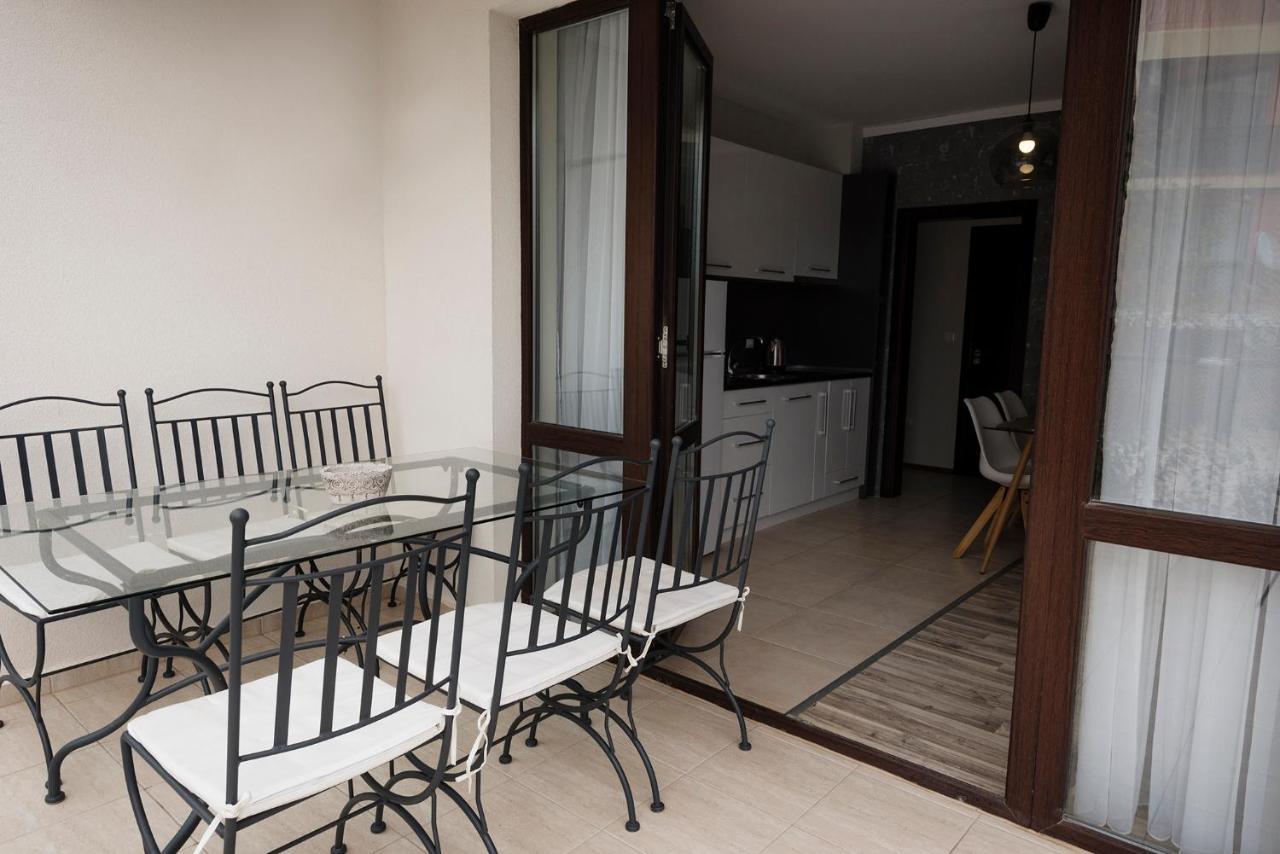 Green Paradise Deluxe Apartments Primorsko Exterior photo