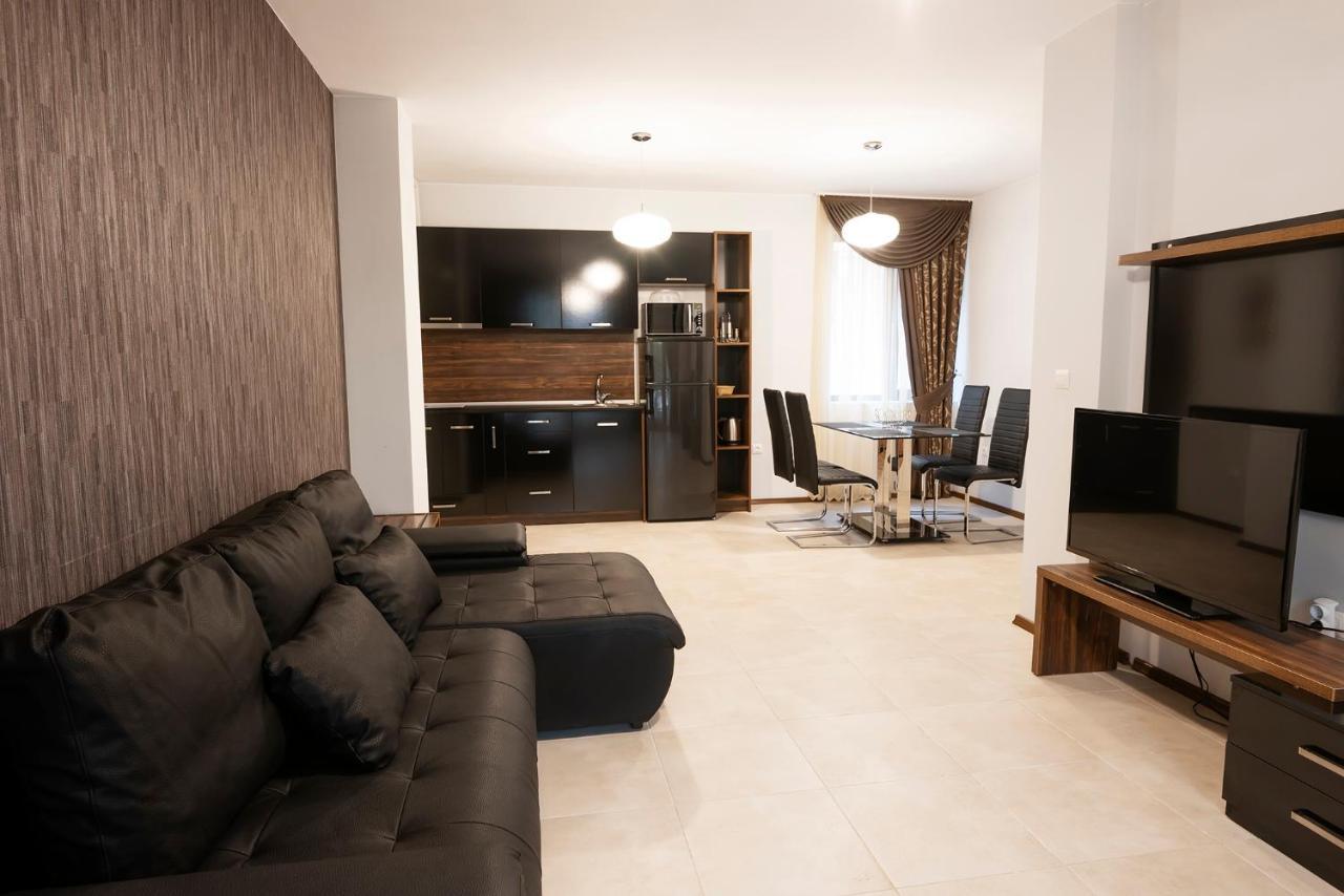 Green Paradise Deluxe Apartments Primorsko Exterior photo