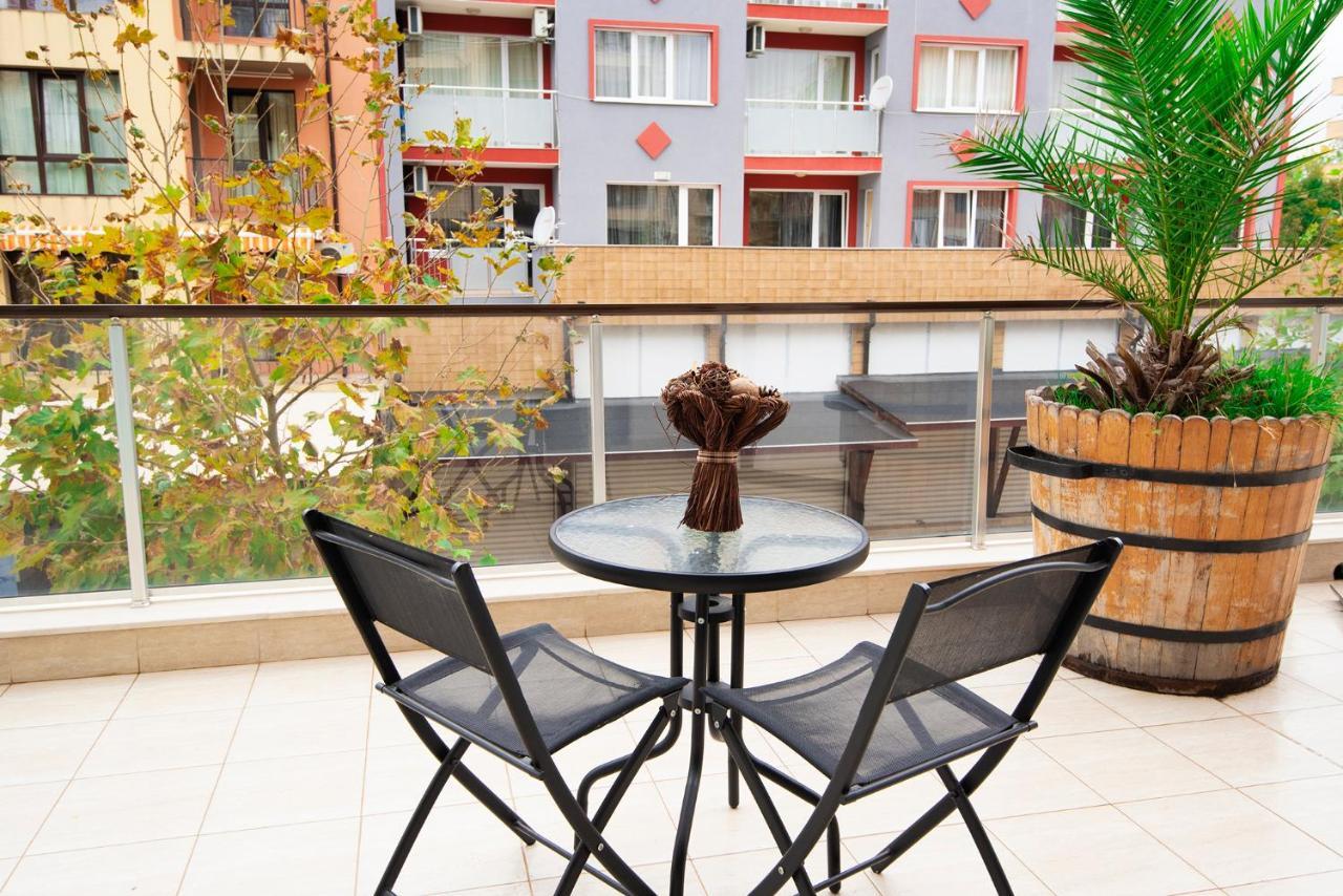 Green Paradise Deluxe Apartments Primorsko Exterior photo
