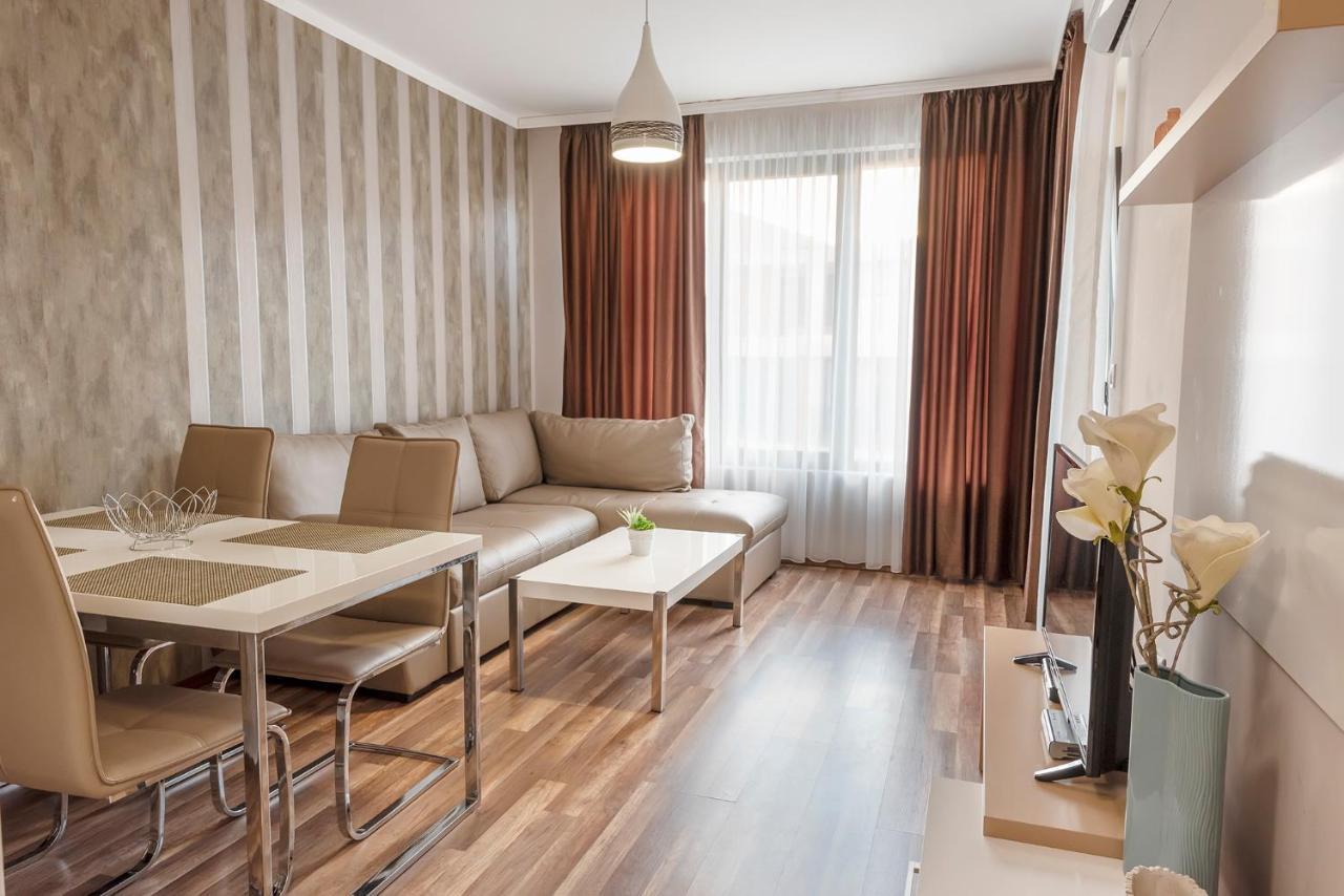 Green Paradise Deluxe Apartments Primorsko Exterior photo